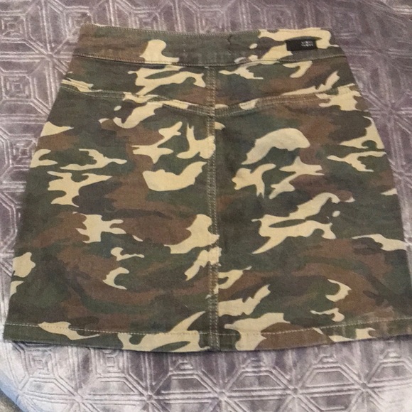 NWOT ALMOST FAMOUS HIGH RISE SKIRT - Picture 2 of 3